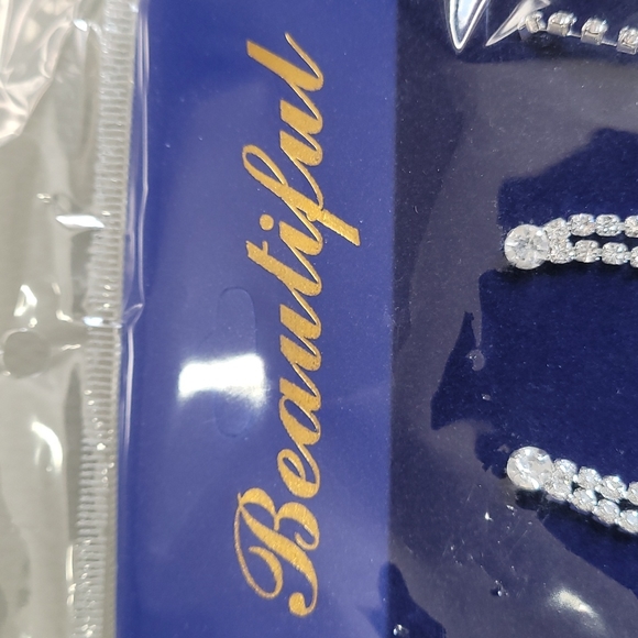 NEW BEAUTIFUL WOMEN'S ELEGANT NECKLACE - Picture 3 of 4